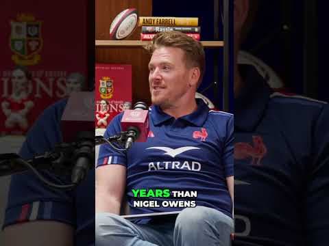 Nigel Owens In A Bathtub?! 🛁