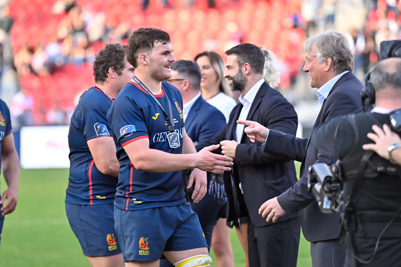 Los Leones are building squad depth to safeguard against the French club stranglehold! Why this REC is so important for Spain!